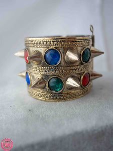 BRAZALETE DE PINCHOS DOBLE CON PIEDRAS DE COLOR